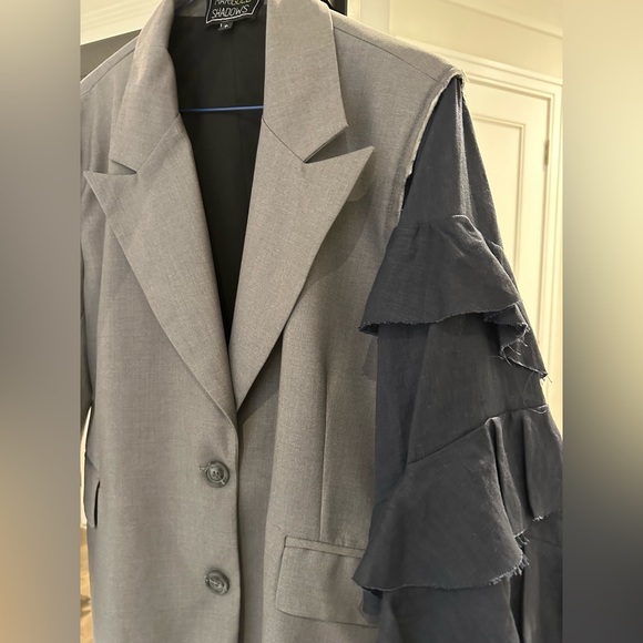 Stylish grey oversized blazer - Picture 3 of 4